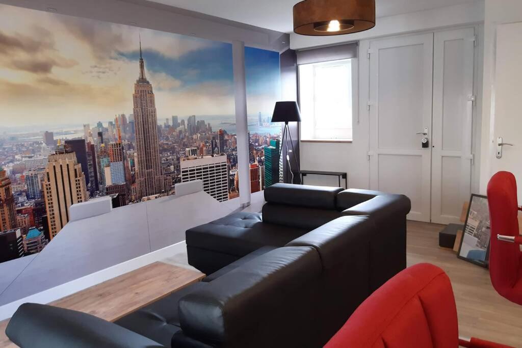 Appartement Renove Le New-York En Centre Ville - Terrasse Et Parking - Non Climatise La Roche-Chalais Zewnętrze zdjęcie