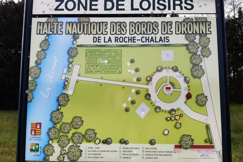 Appartement Renove Le New-York En Centre Ville - Terrasse Et Parking - Non Climatise La Roche-Chalais Zewnętrze zdjęcie